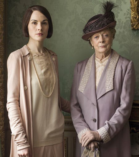 https://imgix.billedbladet.dk/downton-abbey_0.jpg