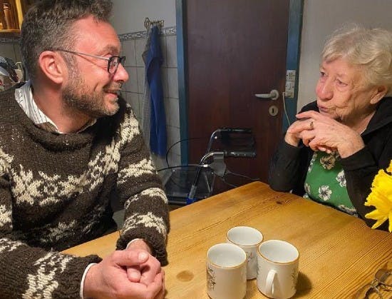 https://imgix.billedbladet.dk/jakob_faurby_mormor_2_beskaaret_ny.jpg
