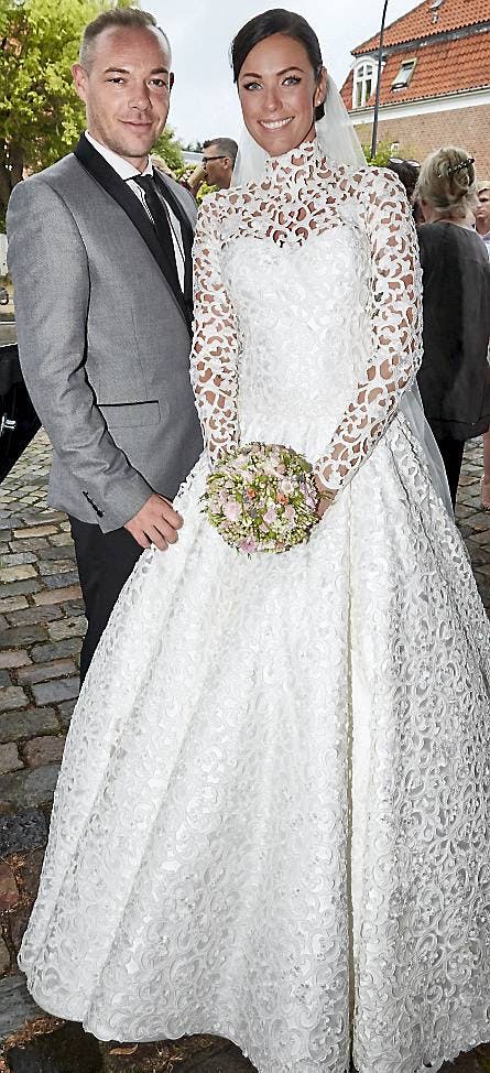 https://imgix.billedbladet.dk/kh_bb_lisbeth_oestergaard_bryllup_070_2.jpg