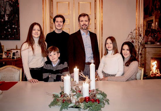 https://imgix.billedbladet.dk/kronprinsfamilien_december_2020_1.jpg