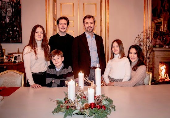 https://imgix.billedbladet.dk/kronprinsfamilien_december_2020_1_1ll.jpg