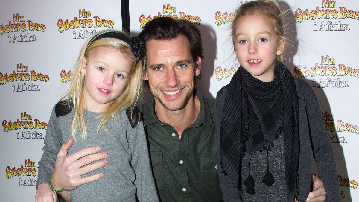Christian Bitz med døtrene Filippa og Bianca