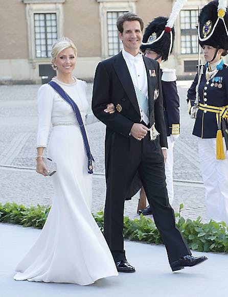 Kronprinsesse Marie-Chantal og kronprins Pavlos ved prinsesse Madeleine og Chris O'Neills bryllup den 8. juni 2013.