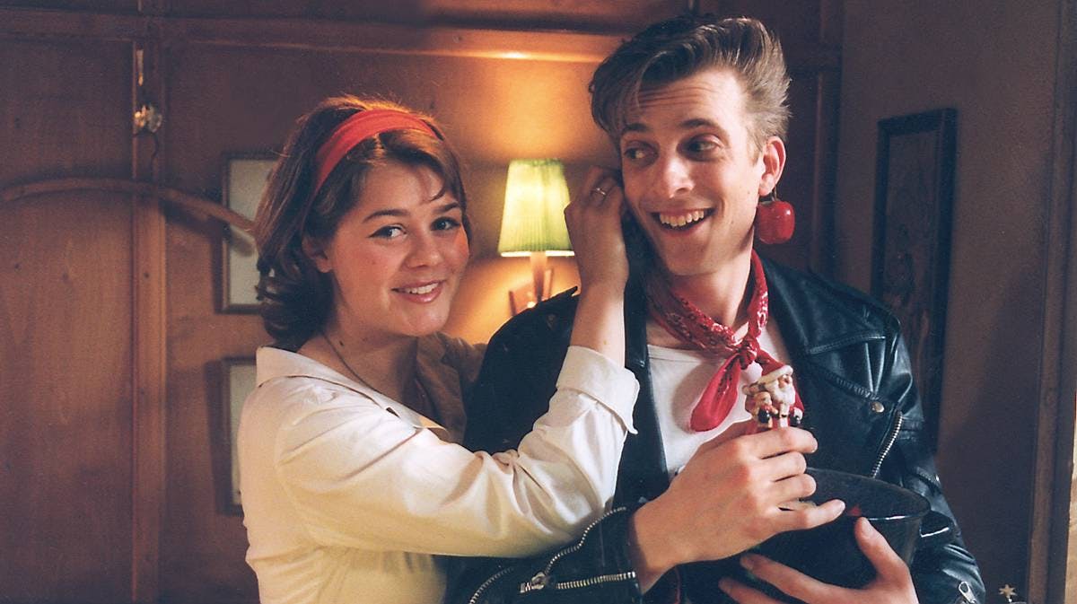 Sofie Lassen-Kahlke og Karl Bille i julekalenderen "Brødrene Mortensens jul" fra 1998.