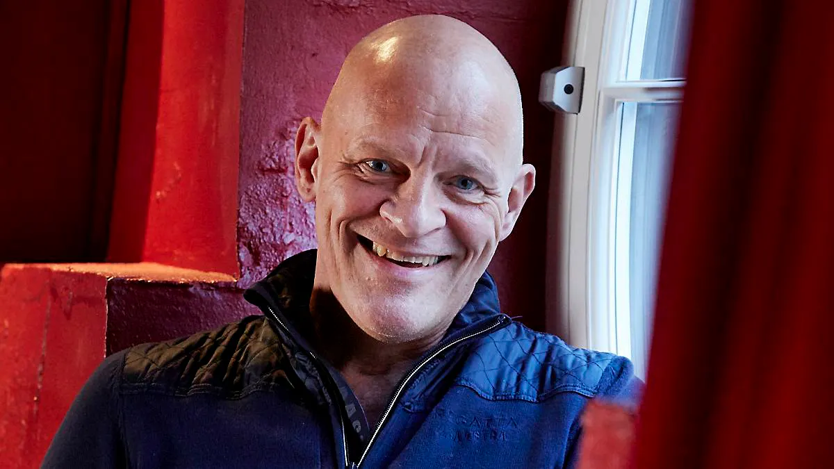 Lars Bom 20 år efter Strisser på Samsø: Jeg føler mig ikke længere så ...