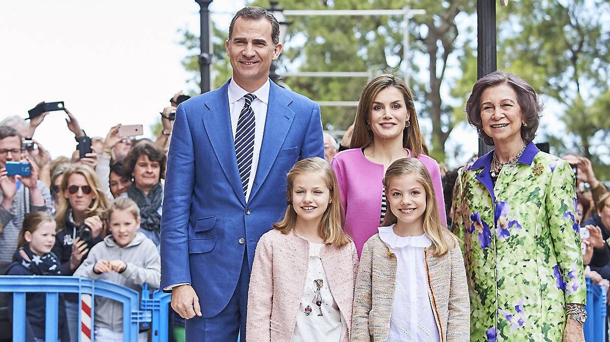 Kong Felipe, dronning Letizia, prinsesse Leonor, prinsesse Sofía, dronning Sofïa