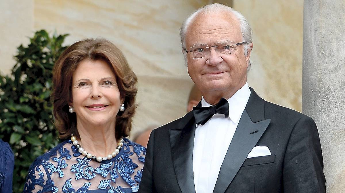 Dronning Silvia og kong Carl Gustaf her fotograferet ved en tidligere lejlighed.