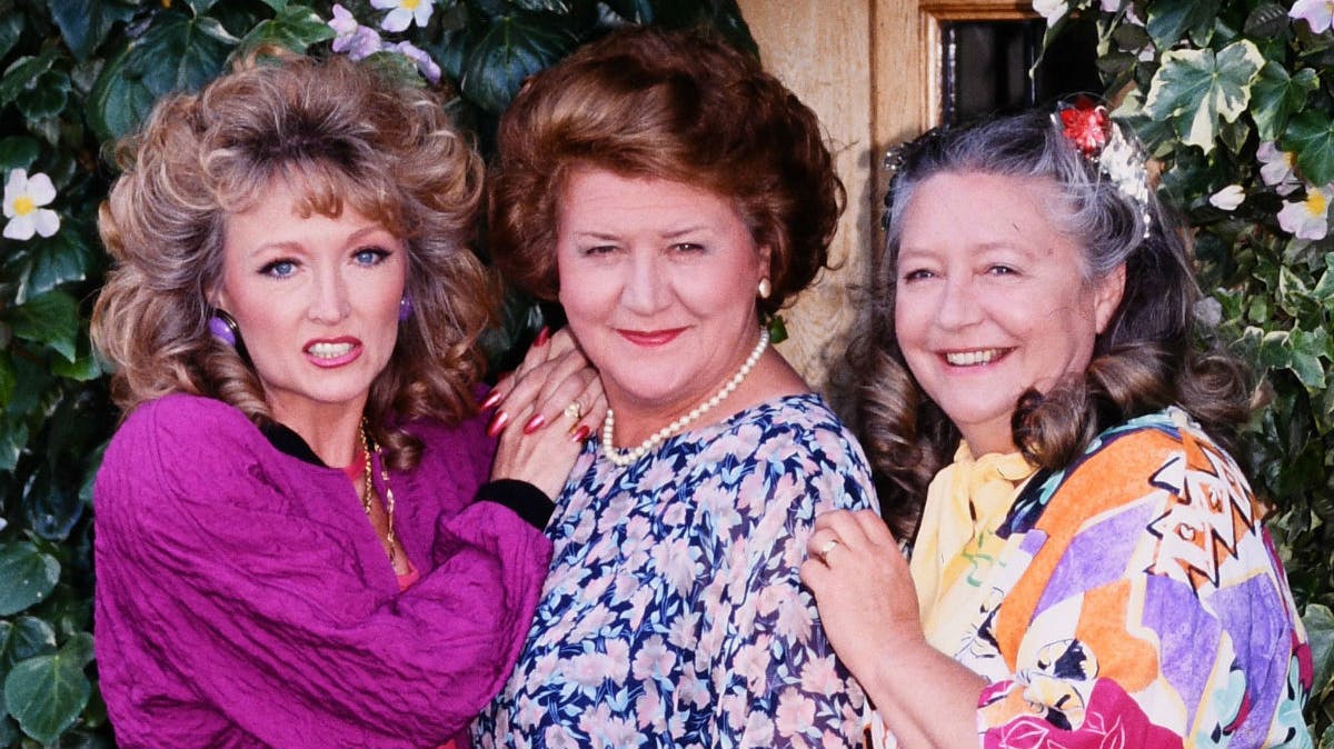 Mary Millar, Patricia Routledge og Judy Cornwell som søstrene Rose, Hyacinth og Daisy i tv-serien "Fint skal det være".