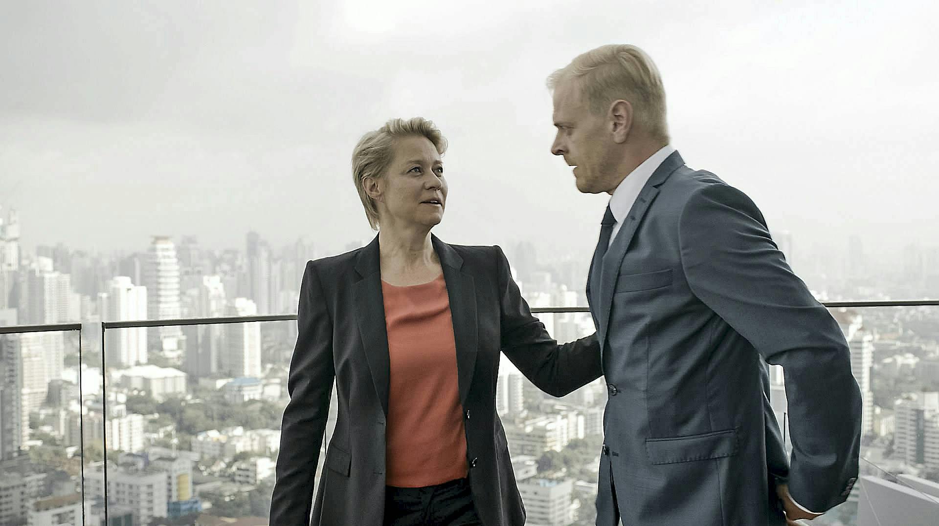 Trine Dyrholm og Carsten Bjørnlund.