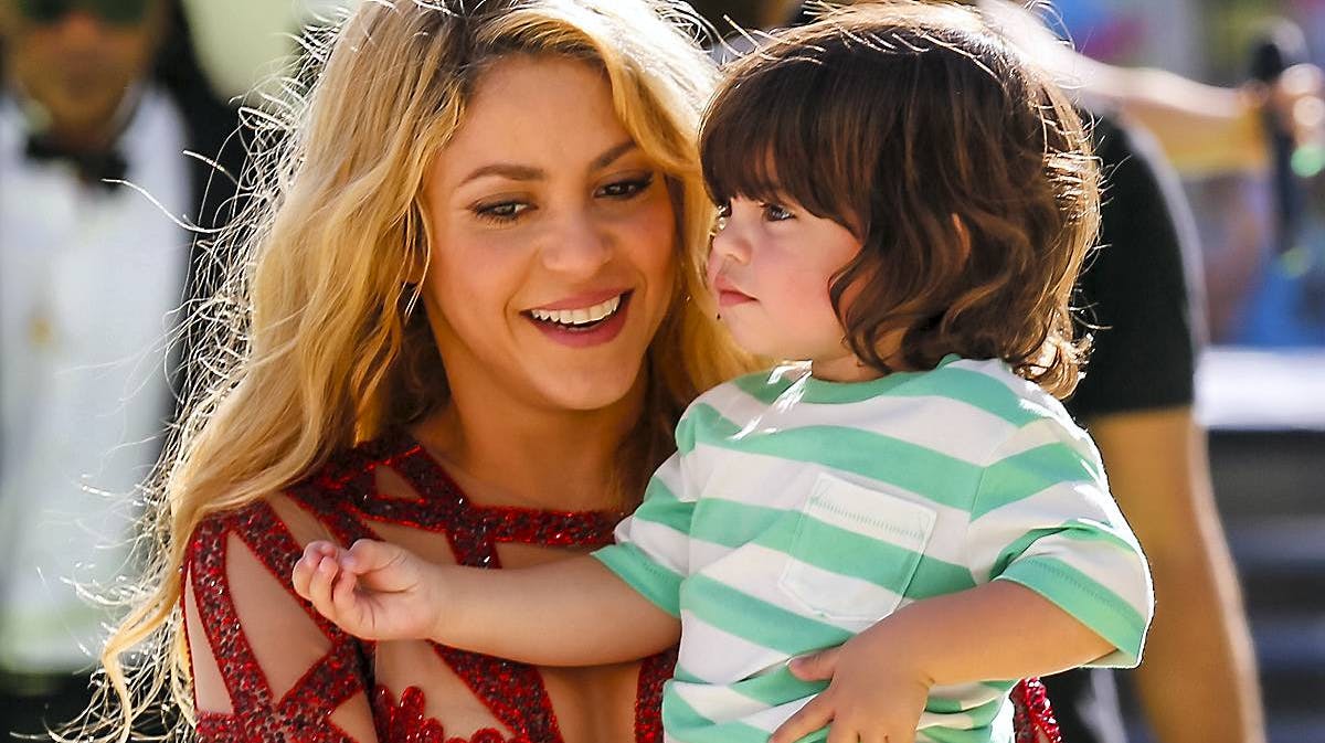 Shakira med sønnen Milan.