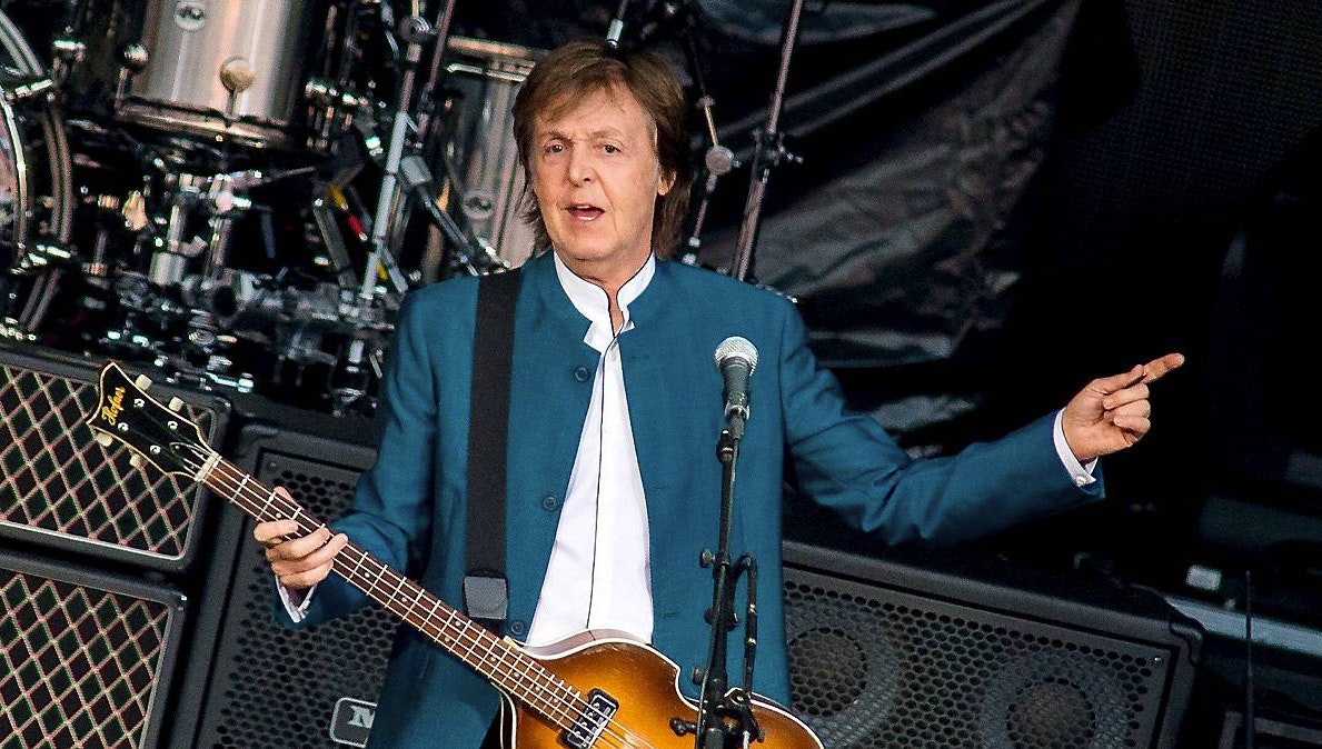 Paul McCartney er stadig aktiv på scenen.