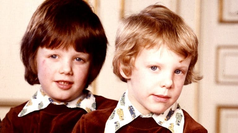 Kronprins Frederik og prins Joachim som børn i 1974