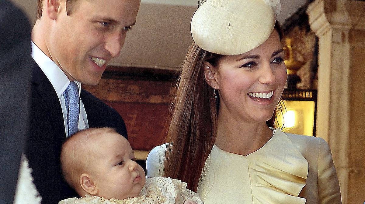 Prins William, hertuginde Catherine og deres søn, prins George.