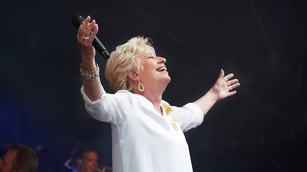 Nu får du chancen for at stå på en scene som Birthe Kjær.