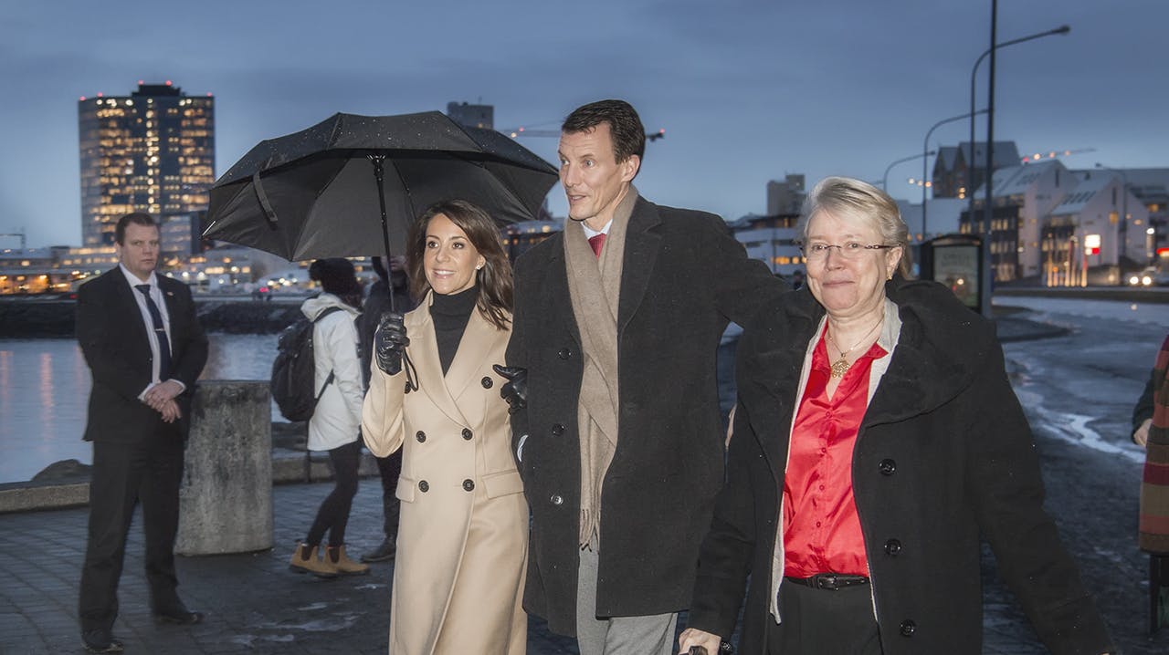 Ambassadør Mette Kjuel Nielsen viste prins Joachim og prinsesse Marie rundt i Reykjavik.