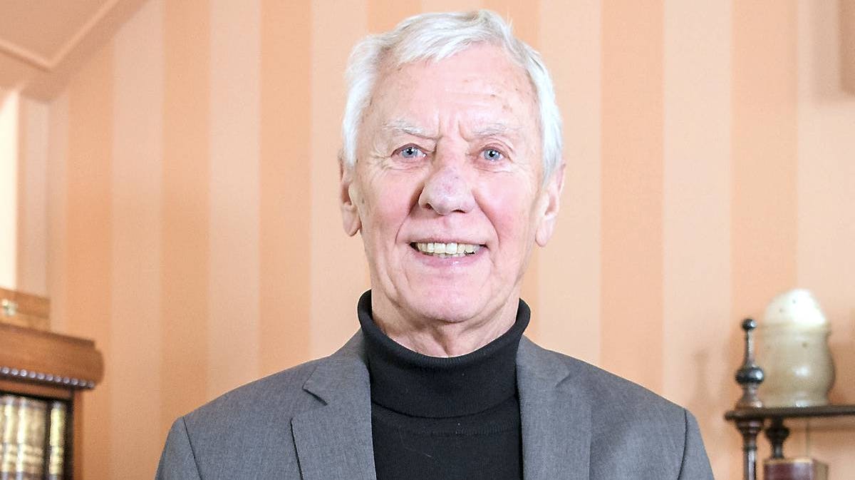 Paul Hüttel.
