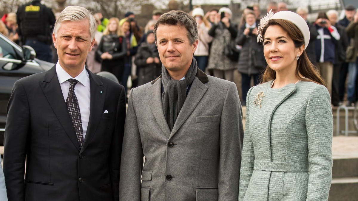 Kong Philippe sammen med kronprins Frederik og kronprinsesse Mary under det belgiske statsbesøg i 2017.
