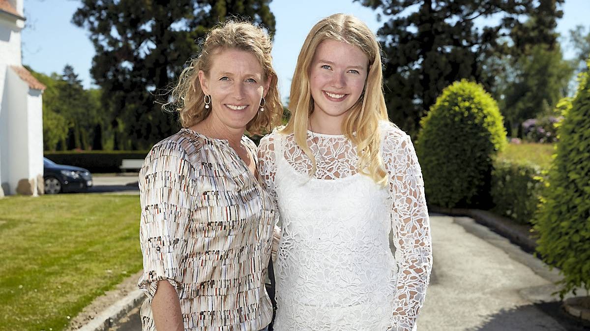 Janne Kolling og dagens konfirmand, Frieda