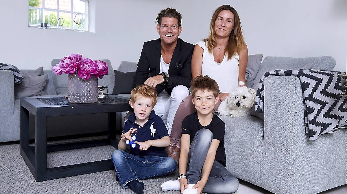 Jesper Nielsen med hustruen Lisbeth og sønnerne Frederik og Philip