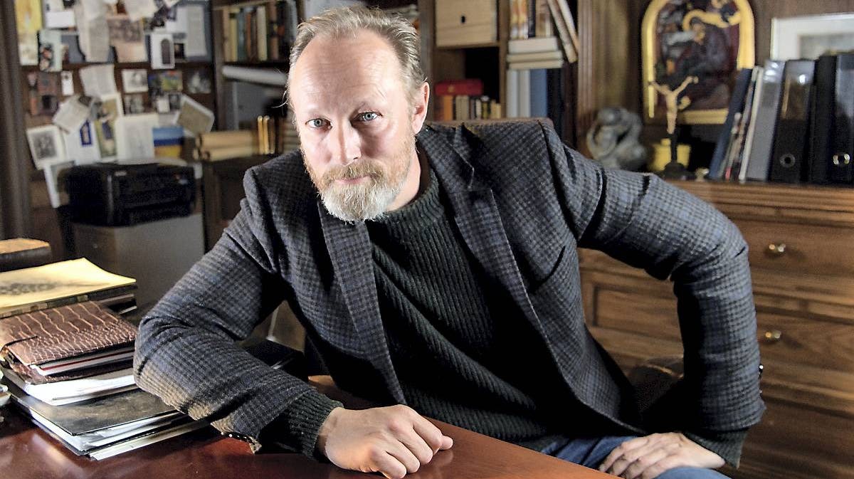 Lars Mikkelsen.