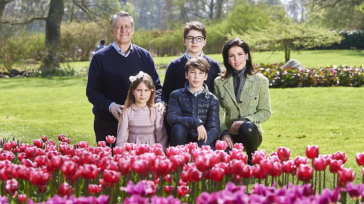 Otto Reedtz-Thott, Helle Reedtz-Thott - med børnene Ludvig, Holger og Eloise