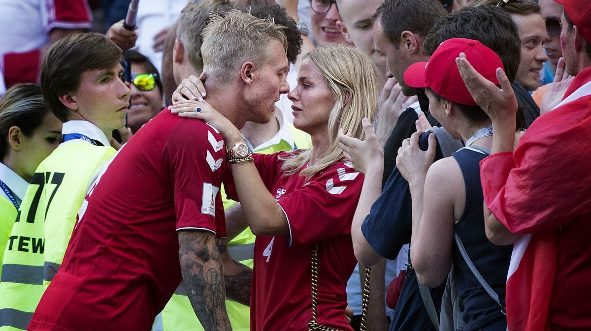 Simon Kjær, Elina Gollert