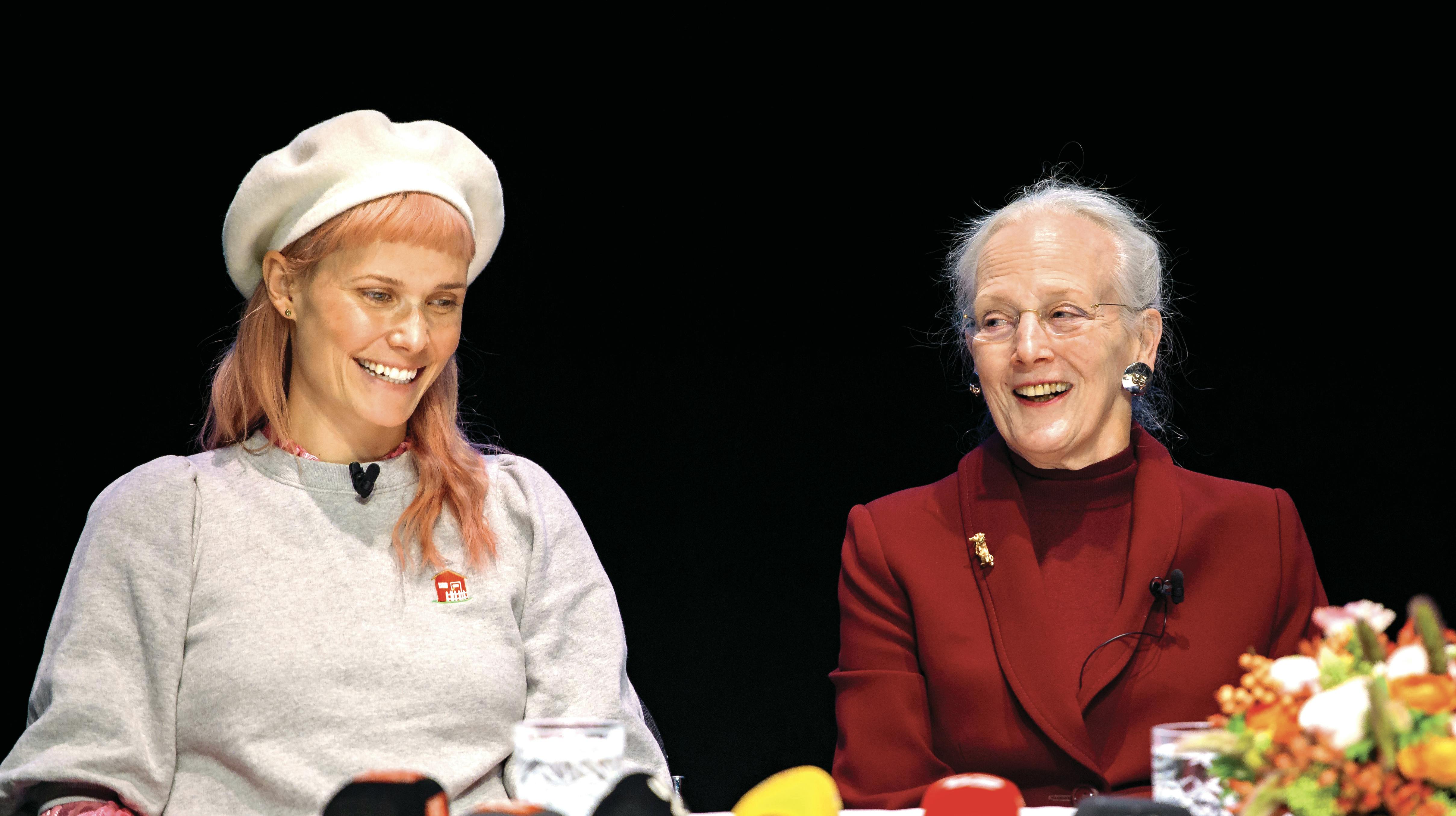  Oh Land og dronning Margrethe til pressemødet på "Snedronningen". 