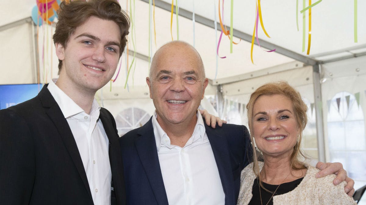 Jes Dorph-Petersen med sønnen Jens-Emil og kæresten Maj-Britt.