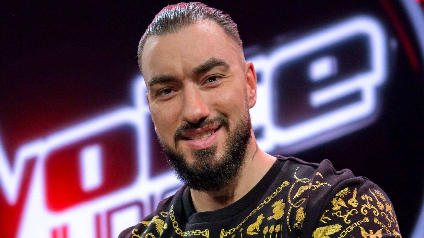 Joey Moe er netop nu aktuel som coach i "Voice Junior" på Kanal 5. 