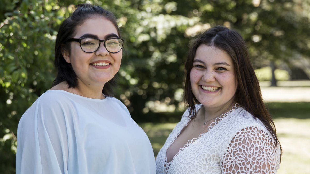 https://imgix.billedbladet.dk/media/article/20190628_dm_studenterfest_for_stephanie_013.jpg