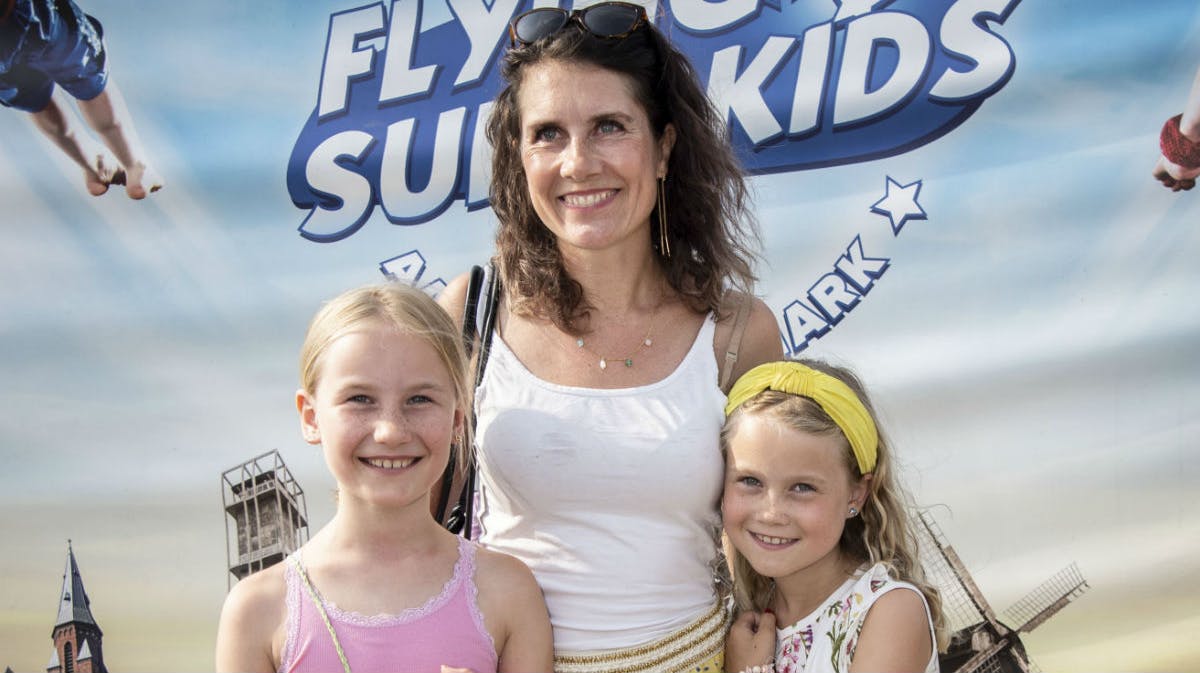 Mia Lyhne med døtrene Andrea og Asta.