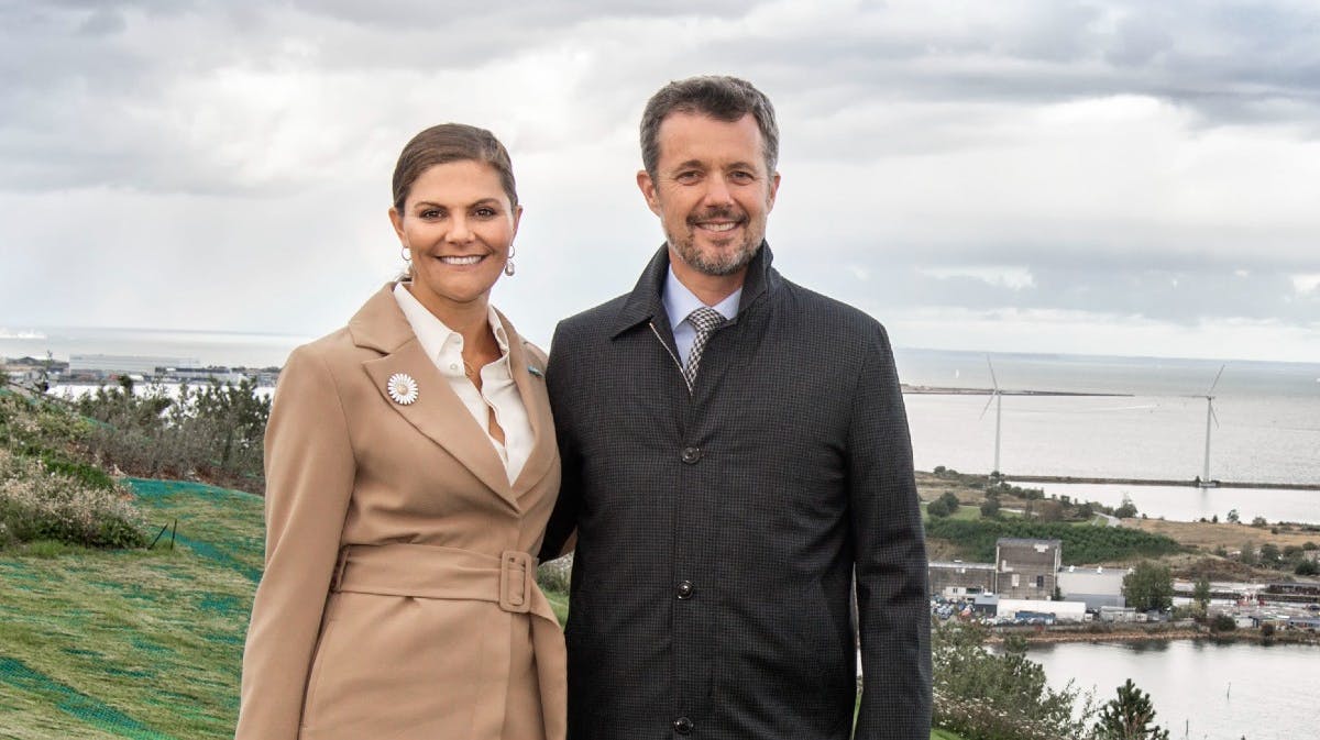 Kronprinsesse Victoria sammen med sin grandfætter, kronprins Frederik.