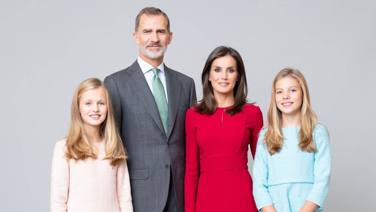 Det spanske kongepar med deres døtre, prinsesse Leonor og prinsesse Sofia.&nbsp;