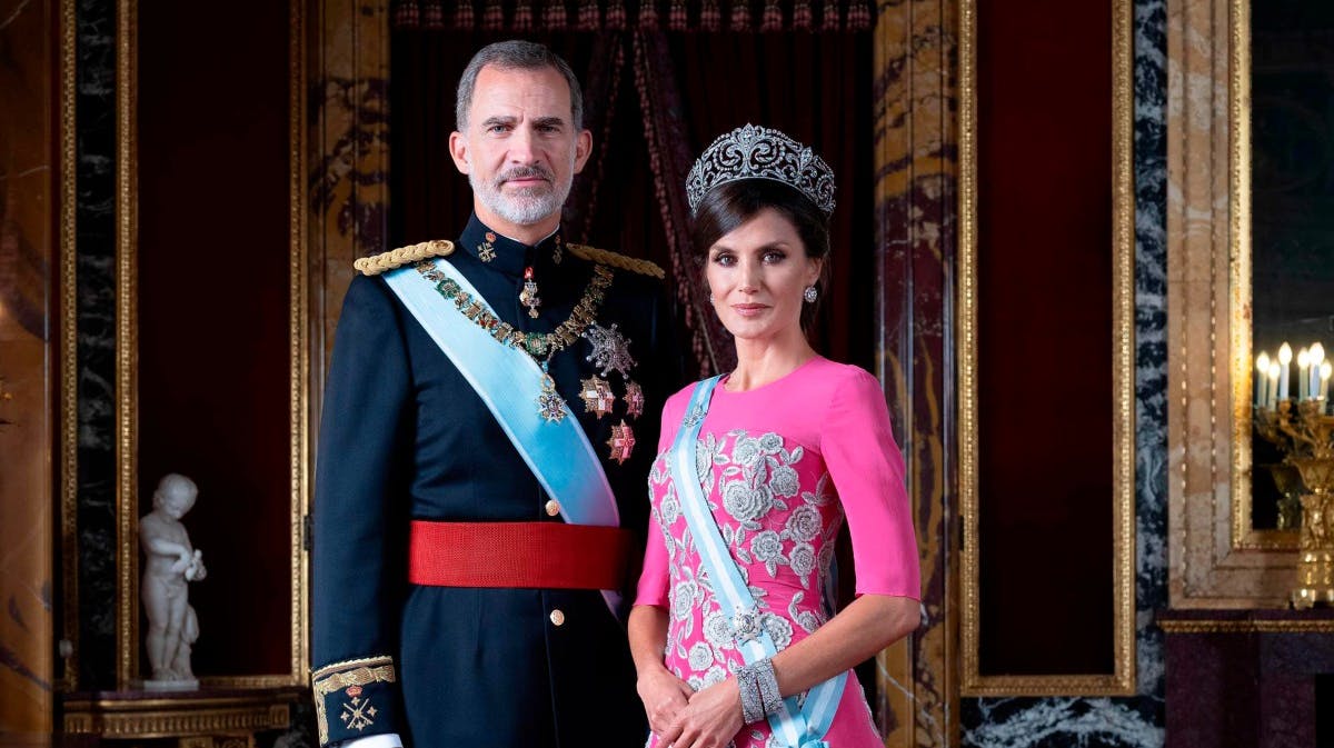 Officielt portræt af kong Felipe og dronning Letizia. 