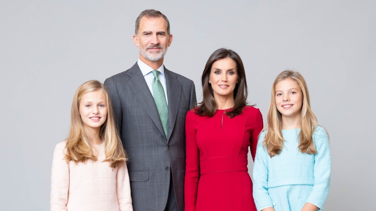 Kong Felipe og dronning Letizia sammen med deres døtre, prinsesse Leonor og prinsesse Sofia. 