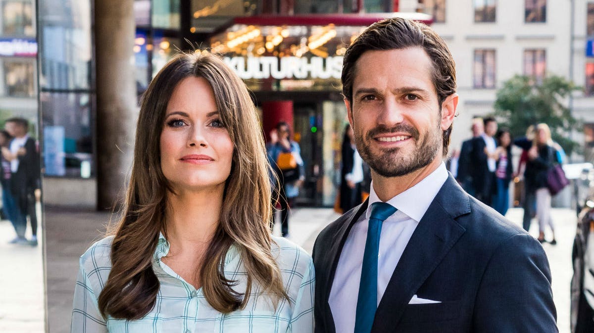 Prinsesse Sofia og prins Carl Philip ved ankomsten. 