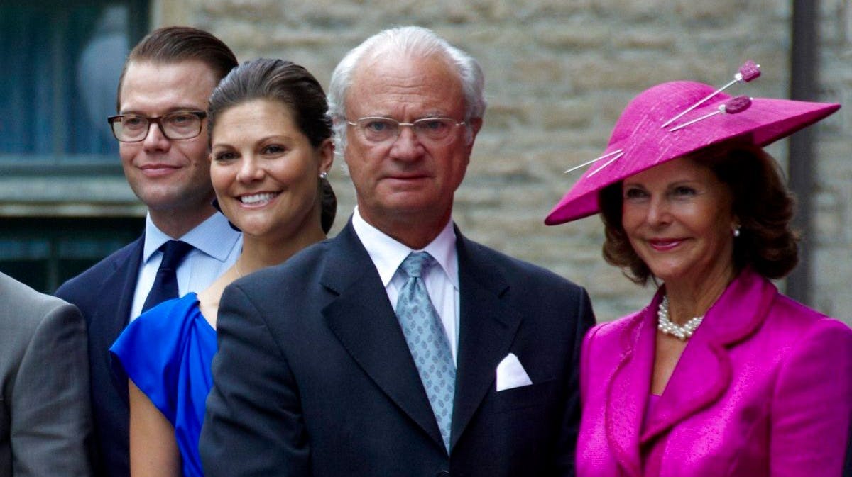 KOng Carl Gustaf og dronning Silvia samt kronprinsesse Victoria og prins Daniel