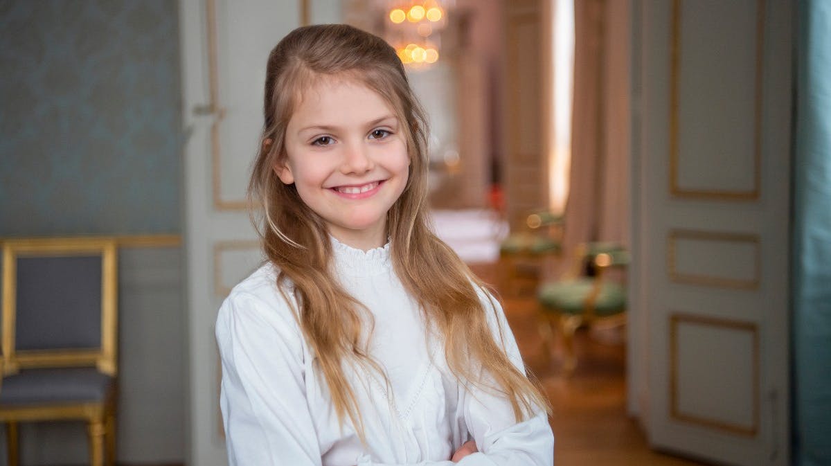 Prinsesse Estelle på et af de nye fødselsdagsbilleder. 