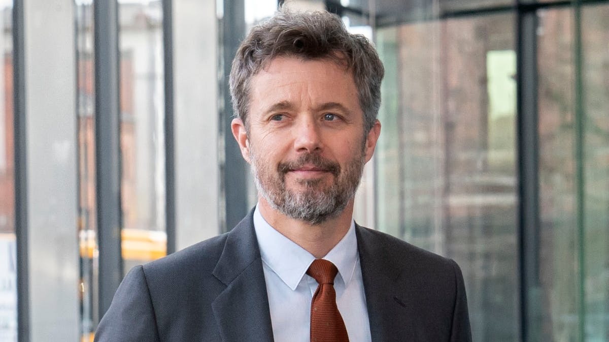 Kronprinsen ved ankomsten til Industriens Hus i København tirsdag. 