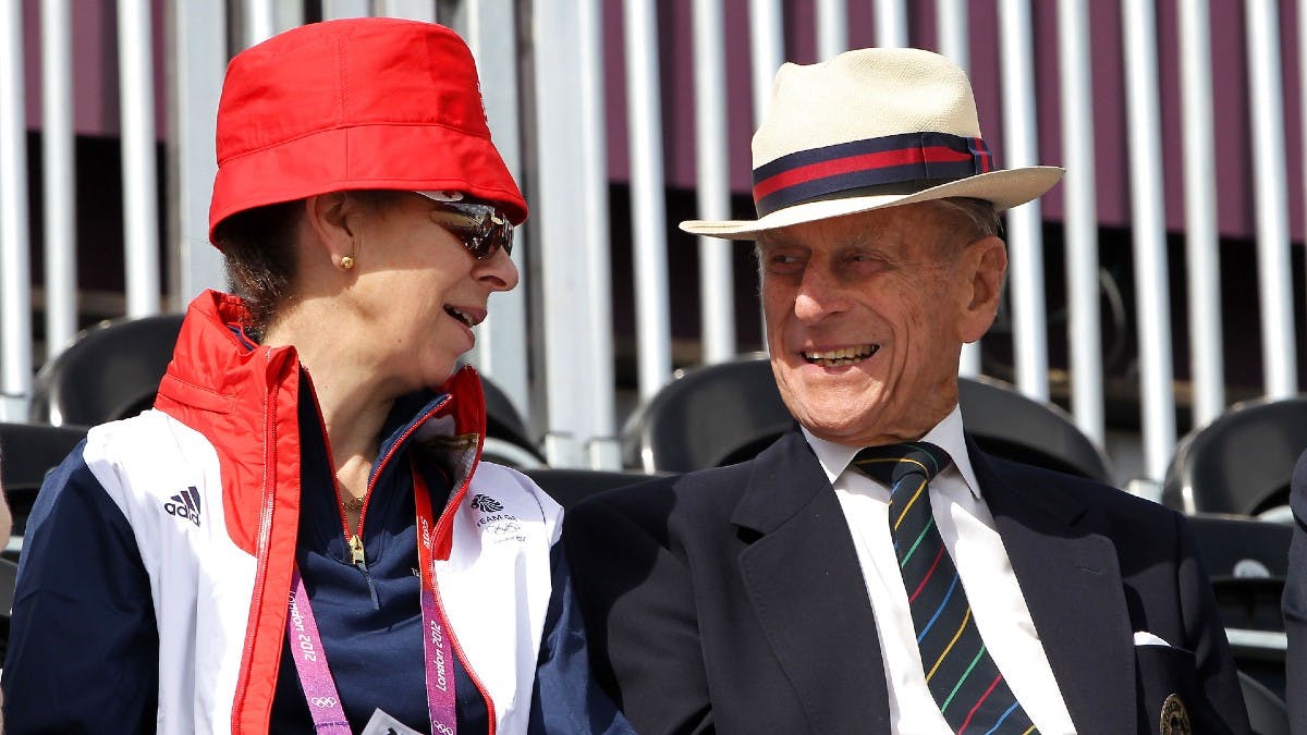 Prinsesse Anne og prins Philip ved de olympiske lege i 2012.&nbsp;