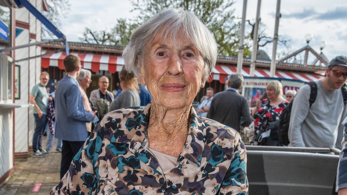 https://imgix.billedbladet.dk/media/article/20210509_mr_cirkusrevyen_04_1.jpg