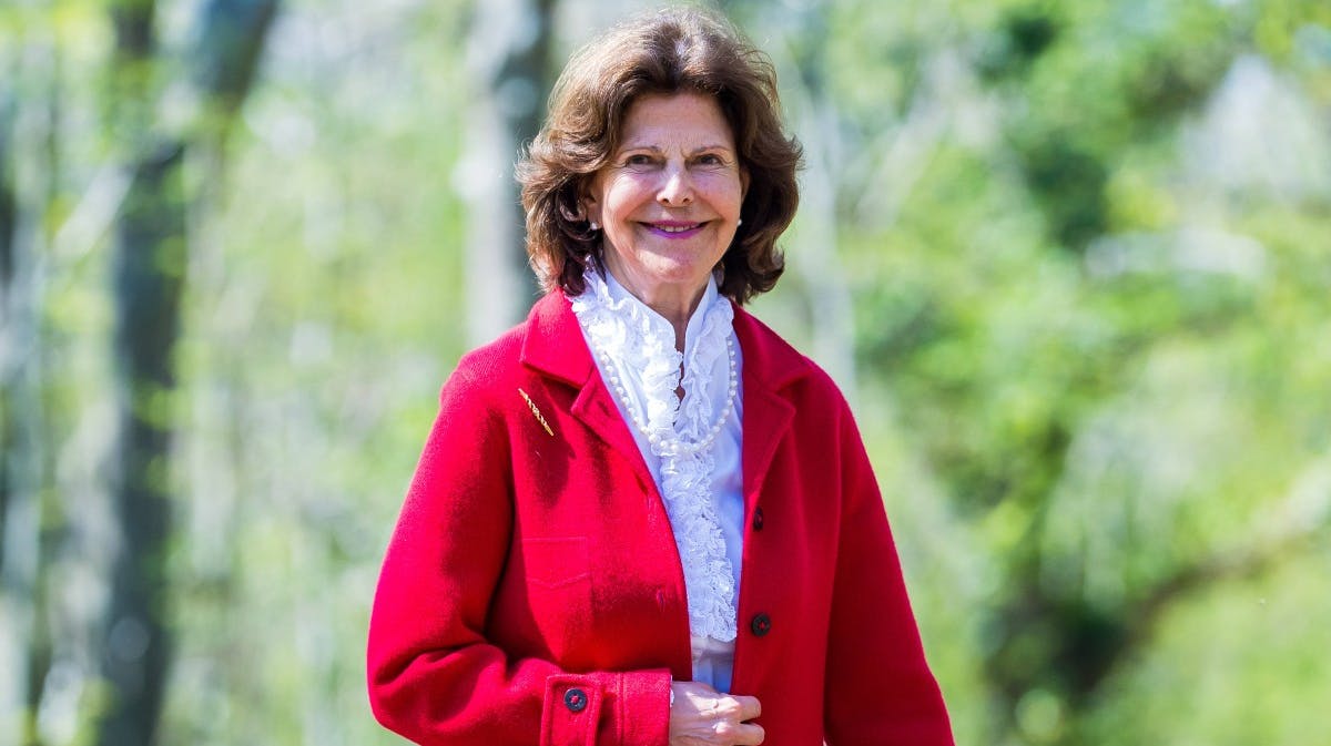 Dronning Silvia på Sollidens slott tirsdag. 