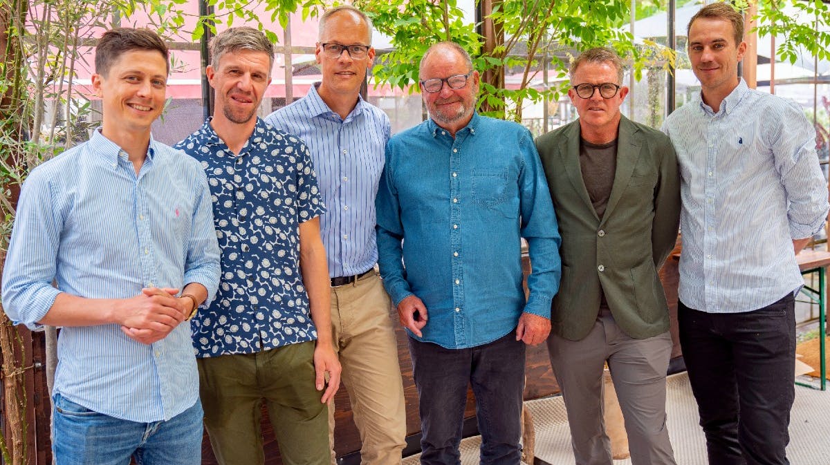 Rasmus Staghøj, Chris Anker Sørensen, Dennis Ritter, Henrik Jul Hansen, Rolf Sørensen og Jonas Nyhøj. 