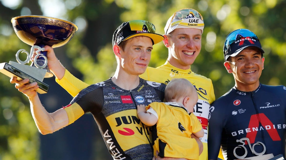 Jonas Vingegaard på podiet i Tour de France 2021