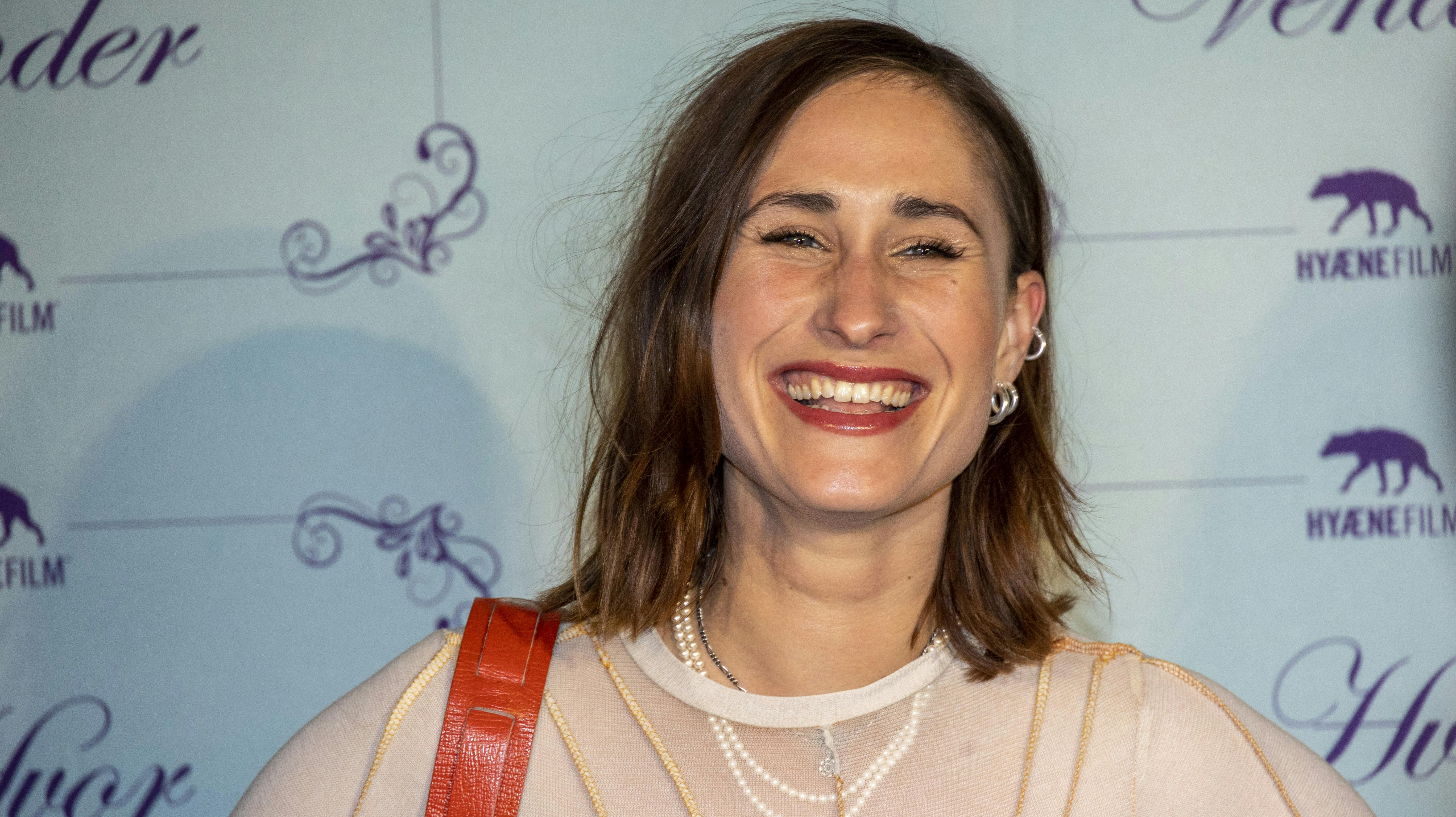 Rosalinde Mynster spiller hovedrollen Laura i "Hvor kragerne vender" 