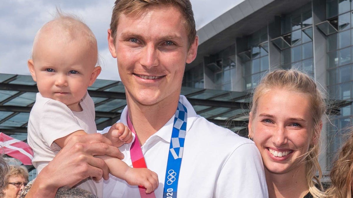 Vega, Viktor Axelsen og Natalia