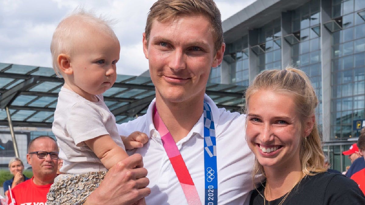 Vega, Viktor Axelsen og Natalia