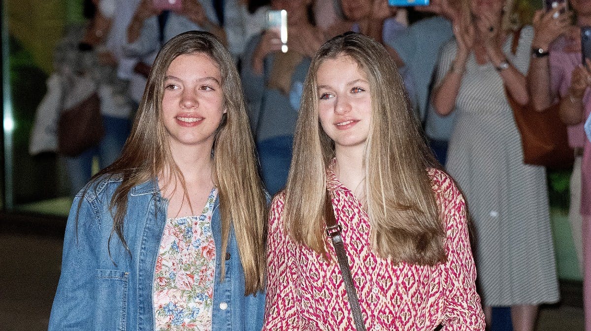 Et af de nye billeder af prinsesse Sofia og prinsesse Leonor i Madrid.