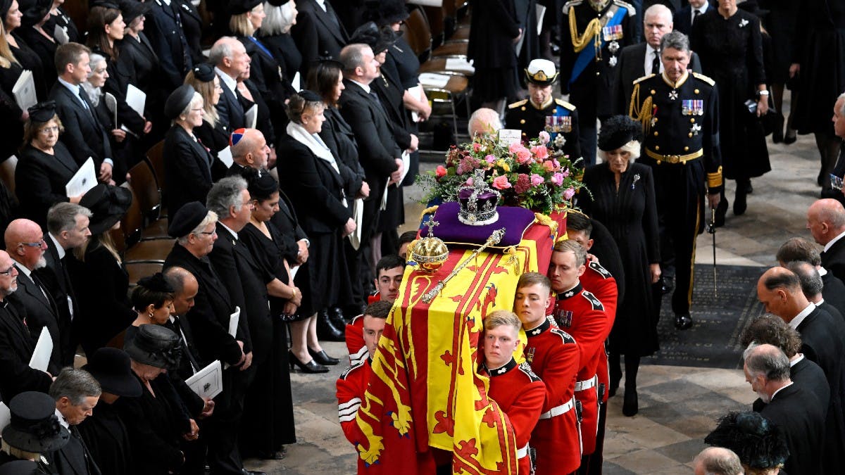 Intet var tilfældigt ved dronning Elizabeths begravelse.&nbsp;