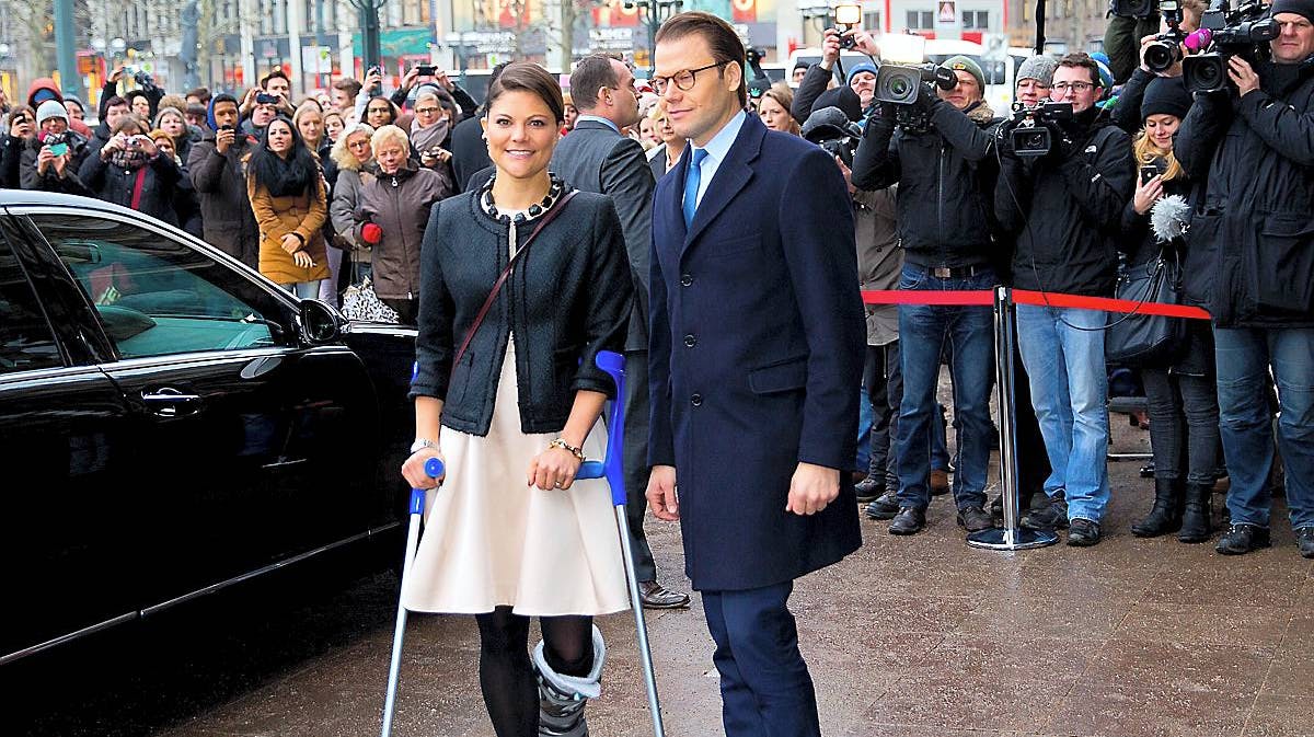 Kronprinsesse Victoria og prins Daniel ved ankomsten til Hamborg.